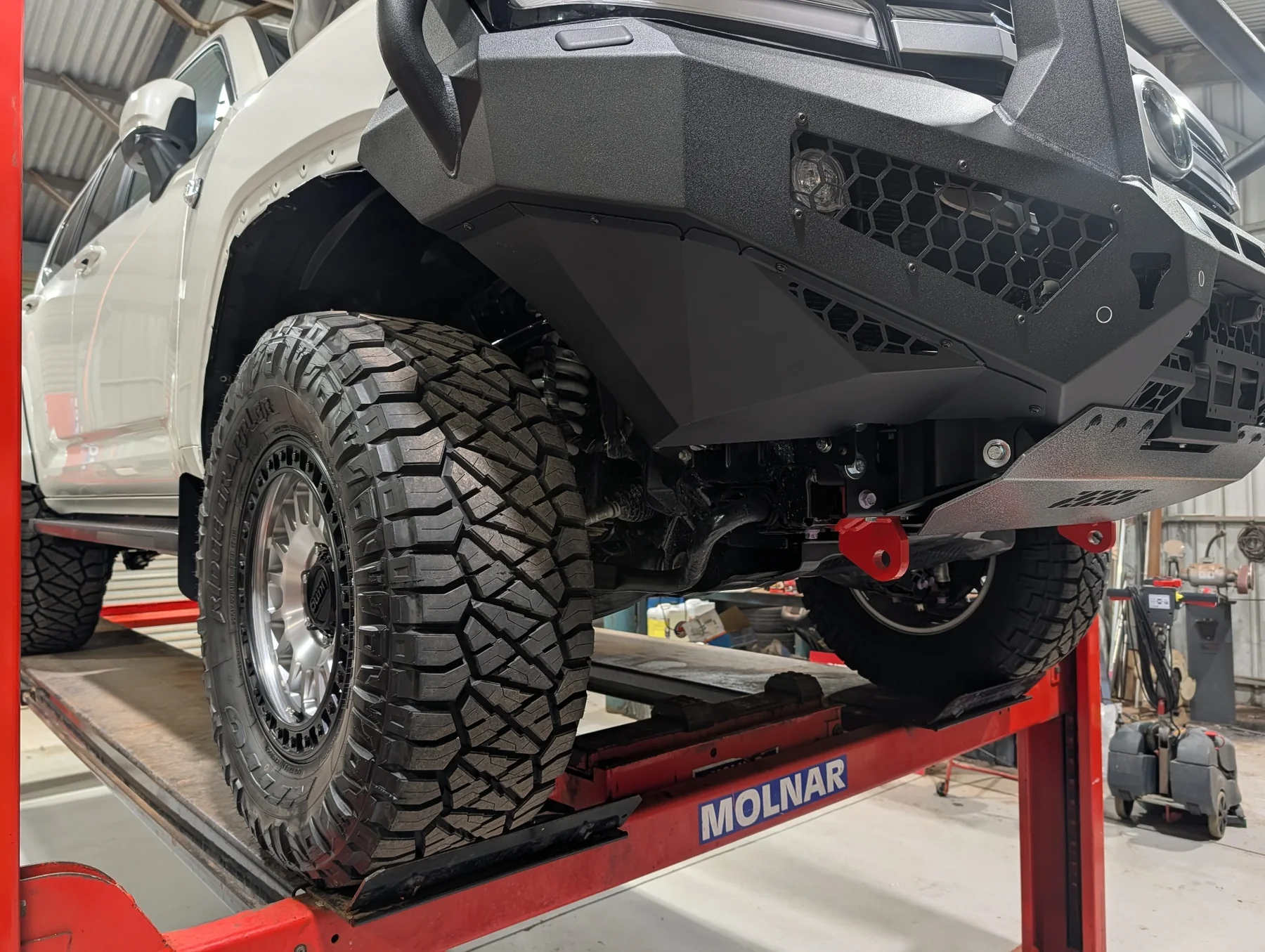 300 Series bullbar mounting